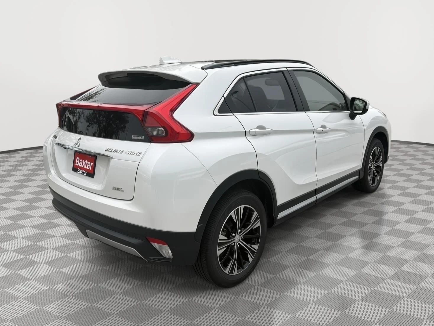 Used 2019 Pearl White Mitsubishi SEL image 12