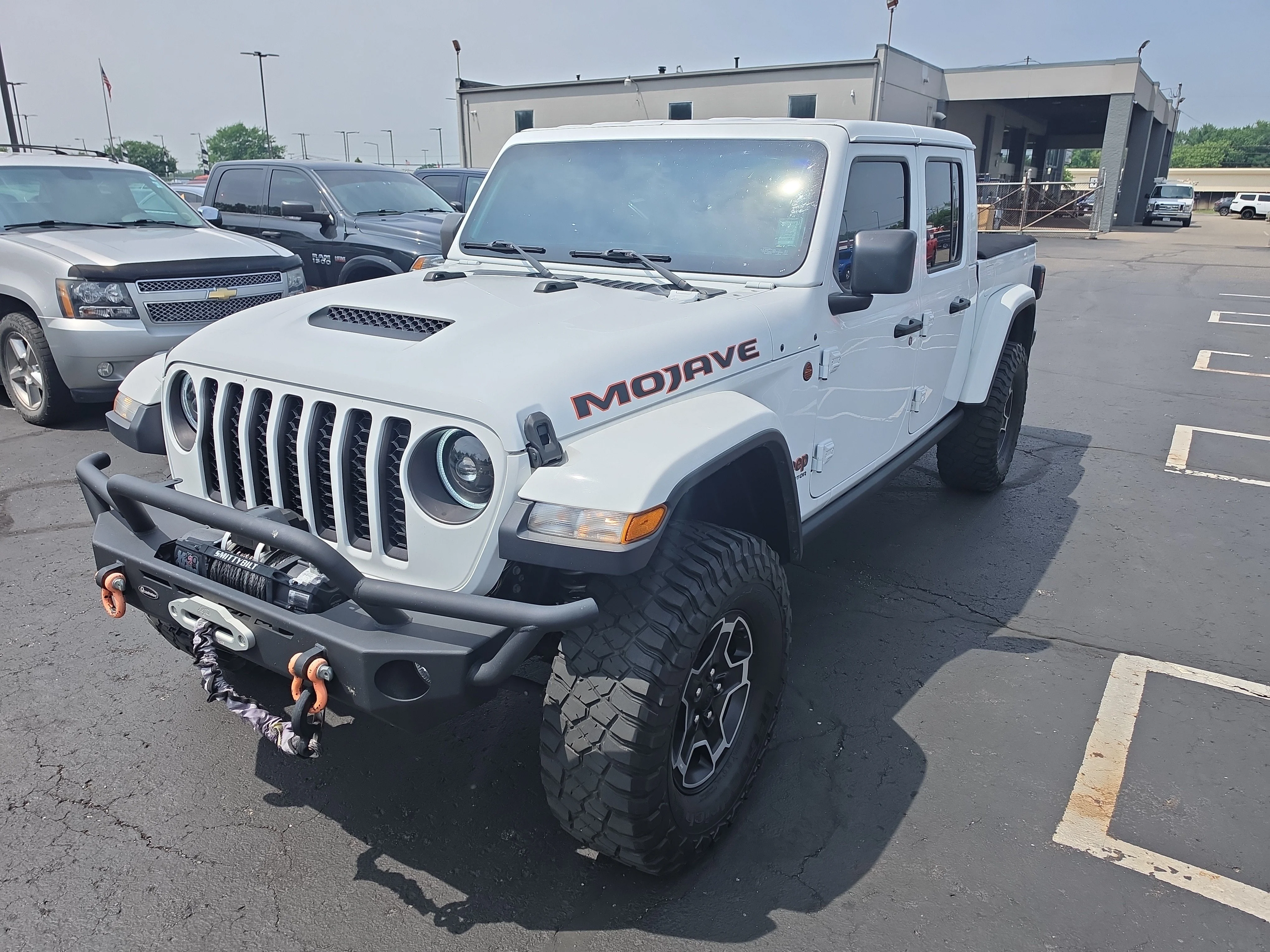 Used 2020 Bright White Clearcoat Jeep Mojave image 7