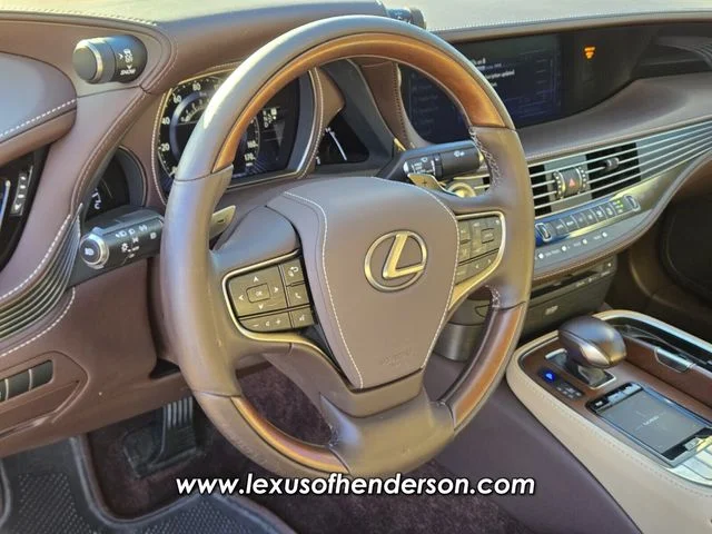 Used 2018 White Lexus 500 Base image 22