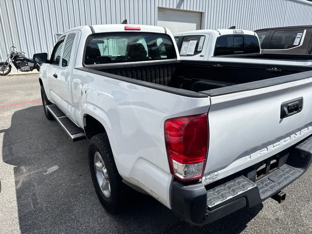 Used 2017 White Toyota SR image 7