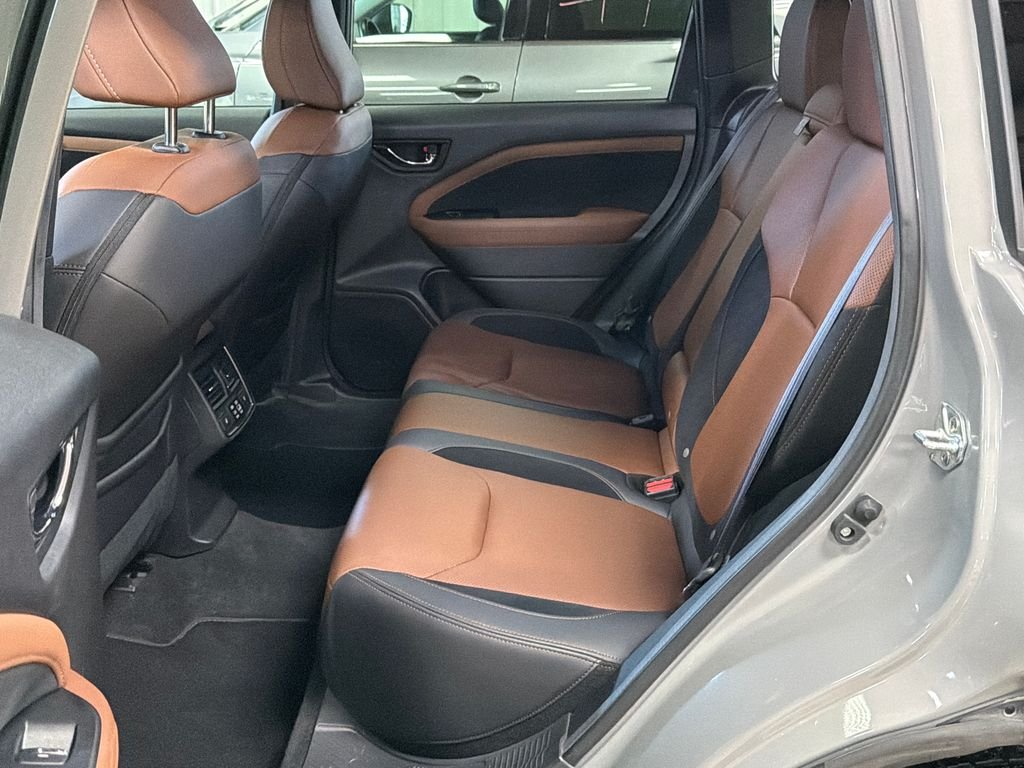 Used 2026 Beige Subaru Touring image 27