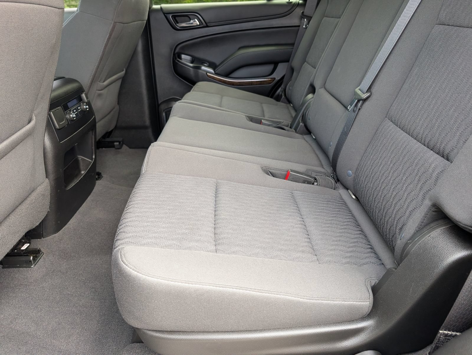 Used 2020 SHADOW GRAY METALLIC Chevrolet LS image 16