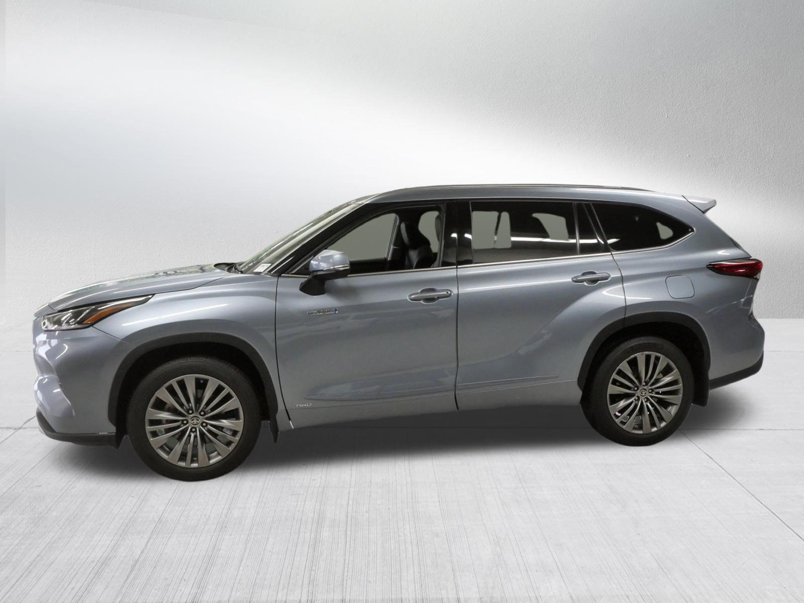 Certified Used 2020 Moon Dust Toyota Hybrid Platinum image 5
