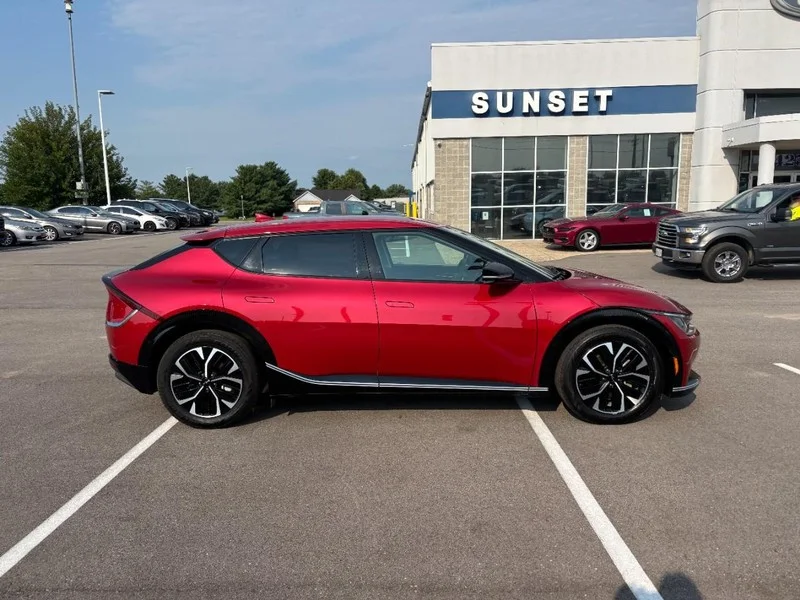 Used 2022 Kia EV6 Wind with VIN KNDC3DLC4N5028878 for sale in Waterloo, IL