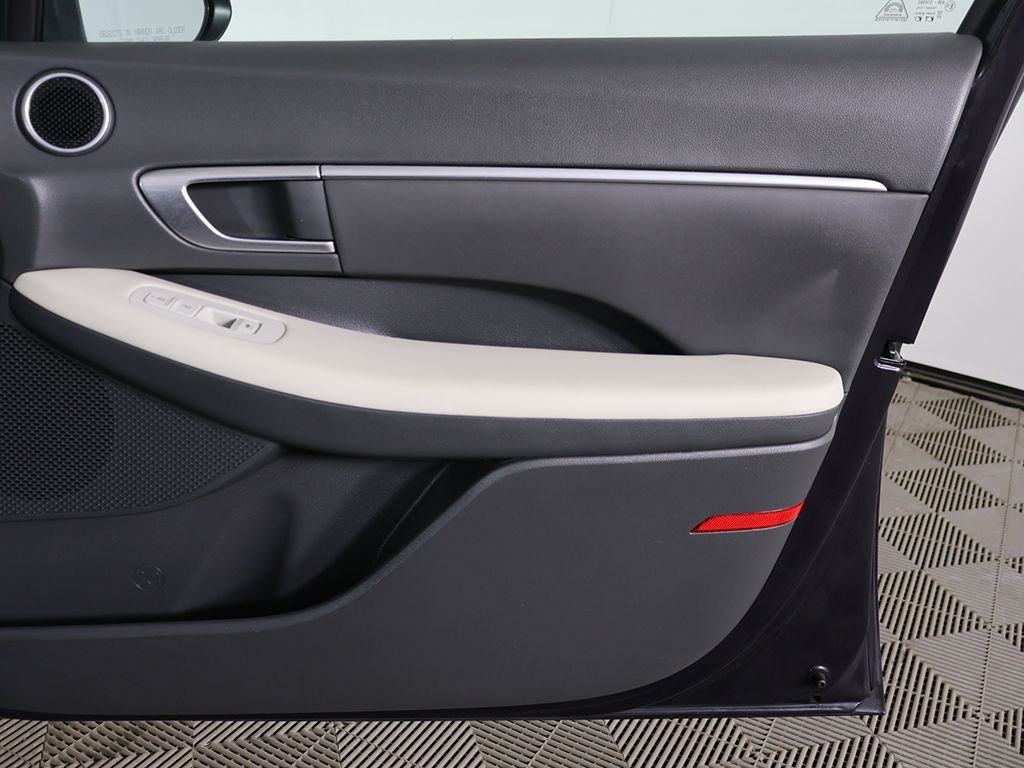 Used 2023 Blue Hyundai SEL image 21
