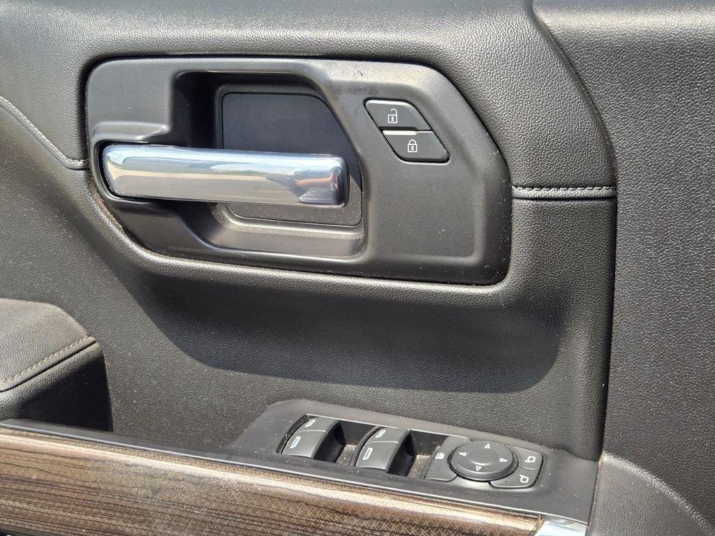 Used 2021 Black Chevrolet RST image 19