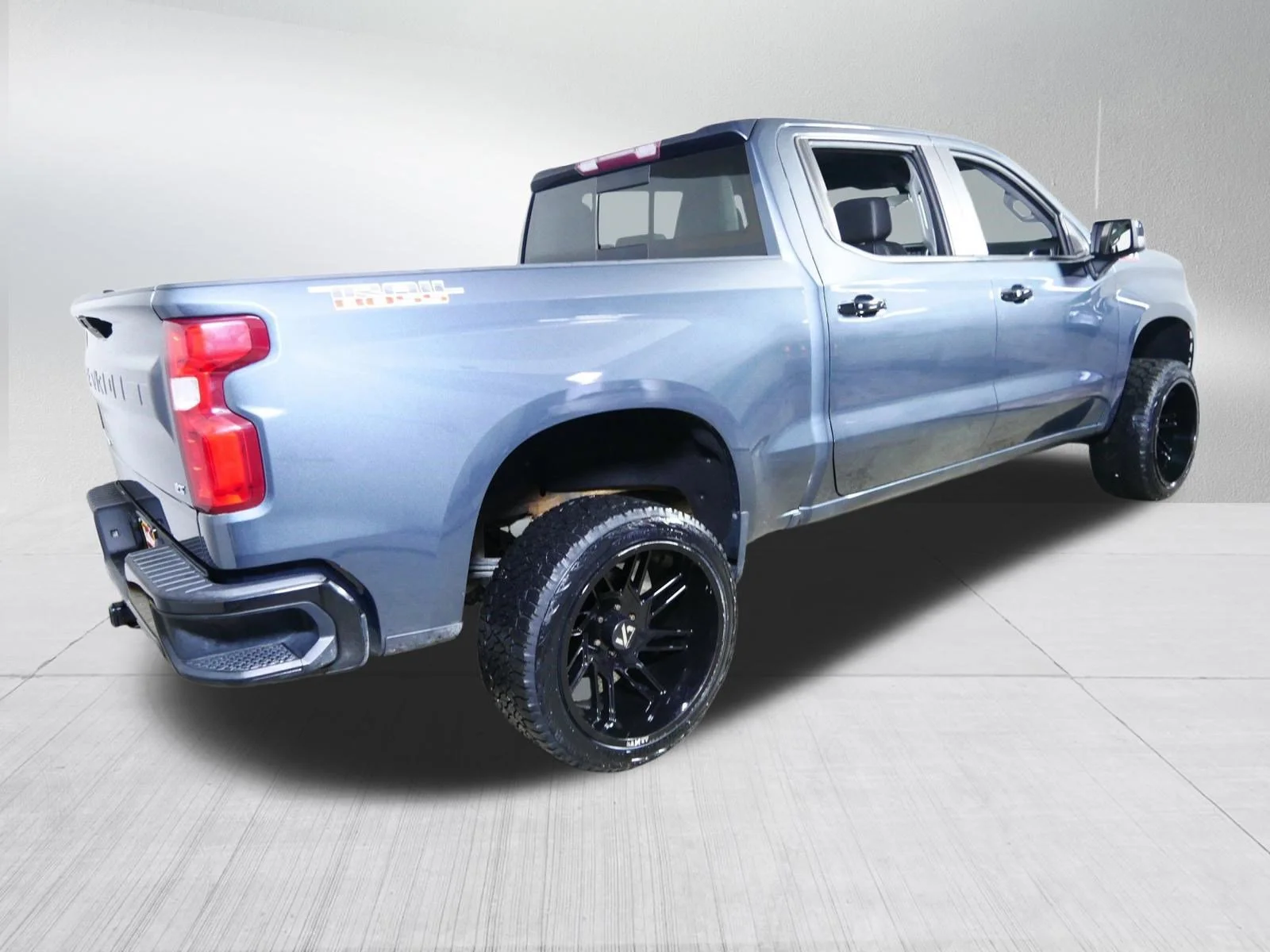 Used 2019 Shadow Gray Metallic Chevrolet LT Trail Boss image 7