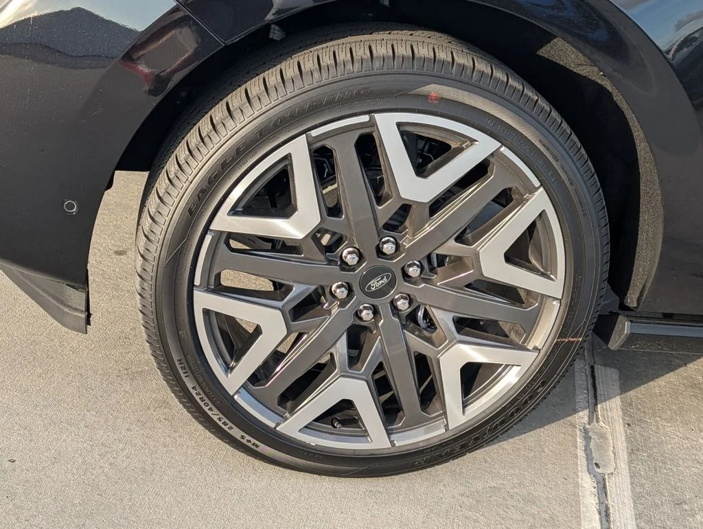 New 2025 Agate Black Metallic Ford Platinum® image 4