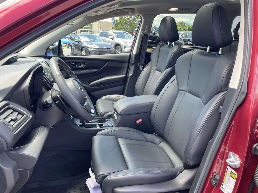 Used 2026 Crimson Red Pearl Subaru Onyx Edition Touring image 8
