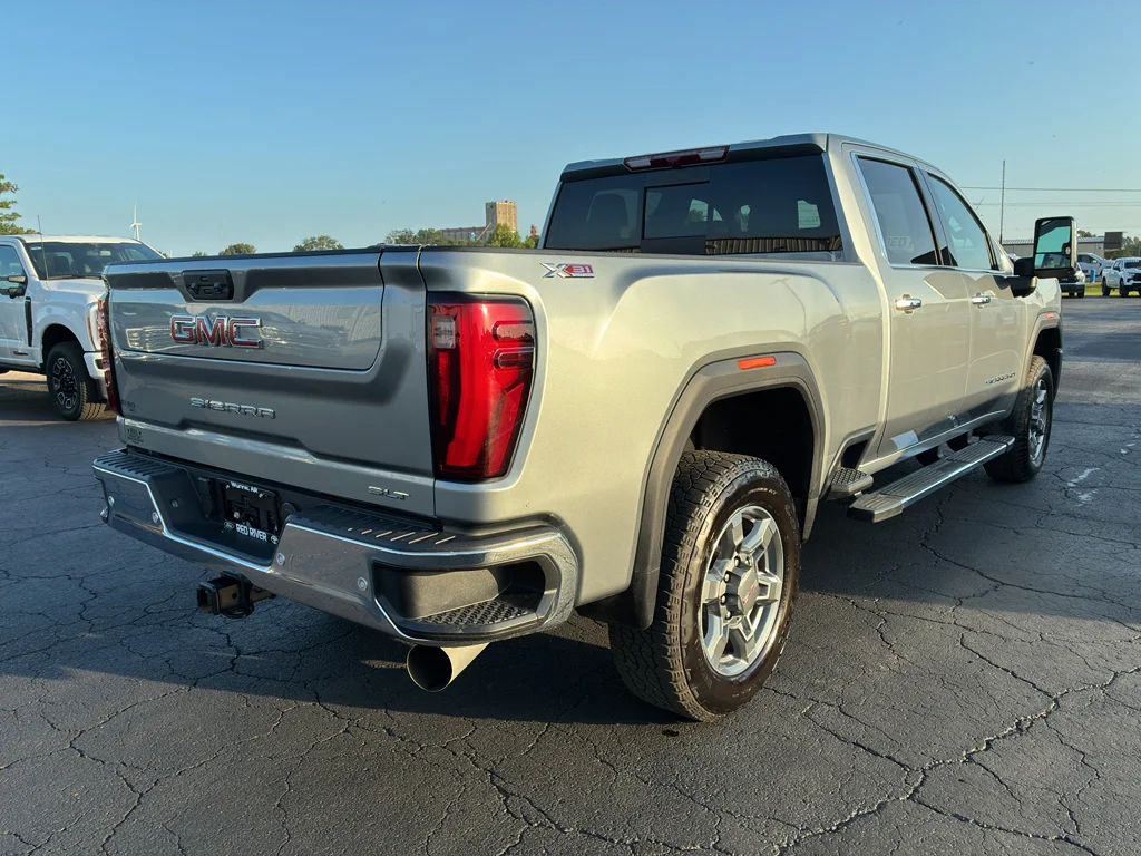 Used 2025 Sterling GMC SLT image 5