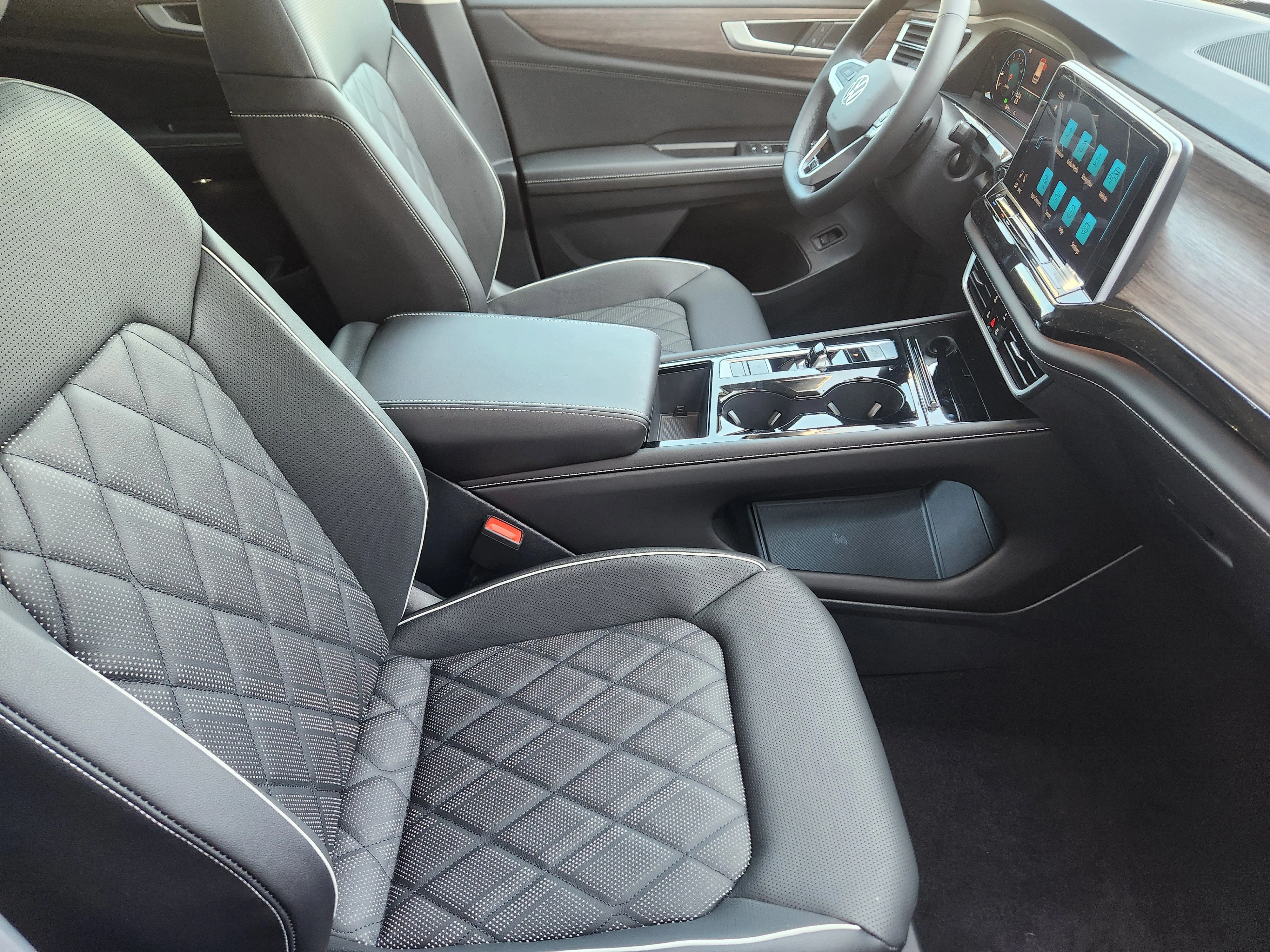 2026 Volkswagen Atlas SEL Premium R-Line - Photo 10