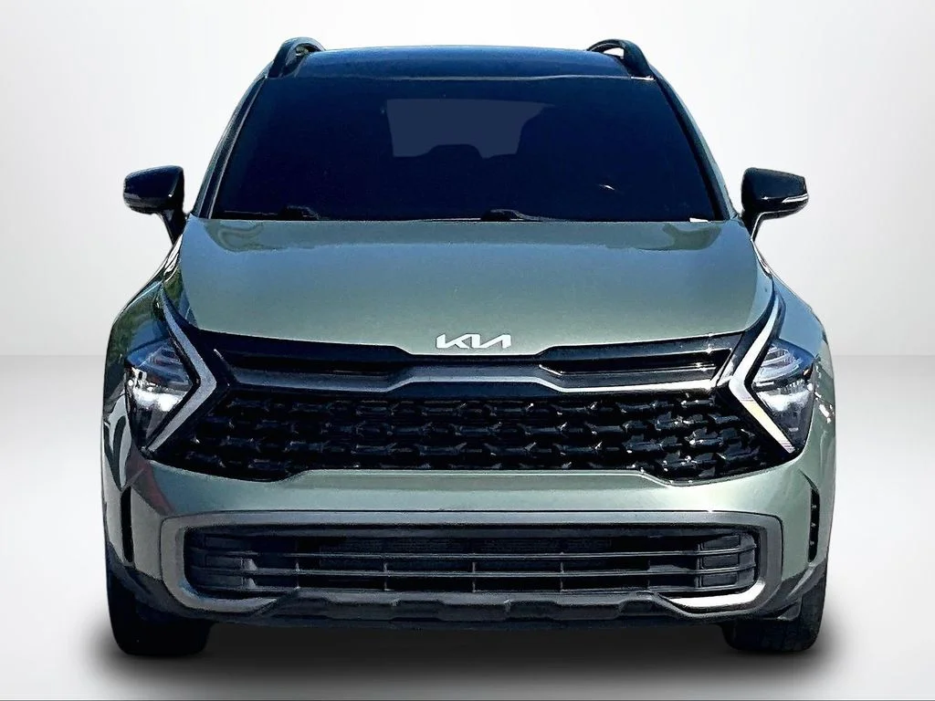 Used 2023 Green Kia X-Line image 4