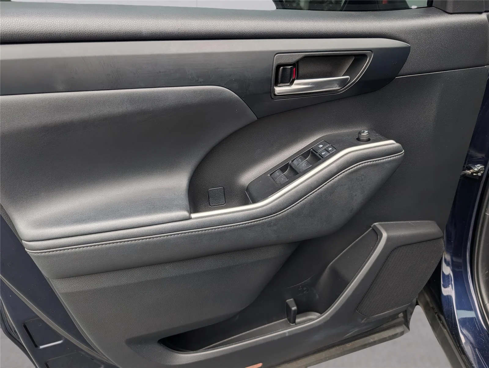 Used 2022 Blueprint Toyota XSE image 16