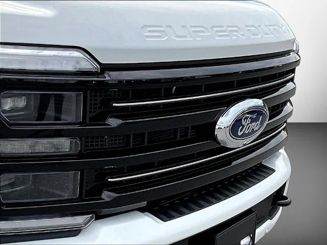 New 2026 Star White Metallic Tri-Coat Ford F-250® Platinum® image 80