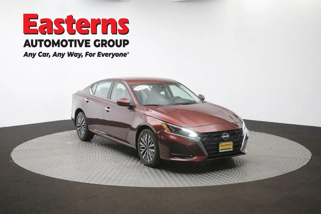 Used 2023 Red Nissan 2.5 SV image 49
