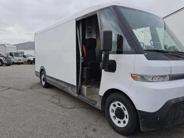 Used 2024 Oyster White BrightDrop EJY image 7