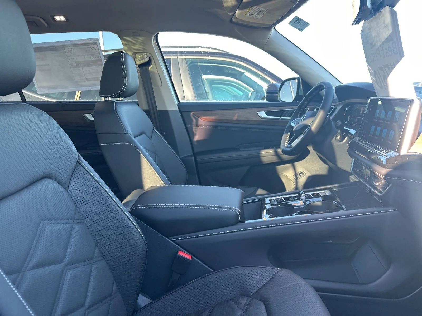 2026 Volkswagen Atlas SE w/Tech - Photo 42