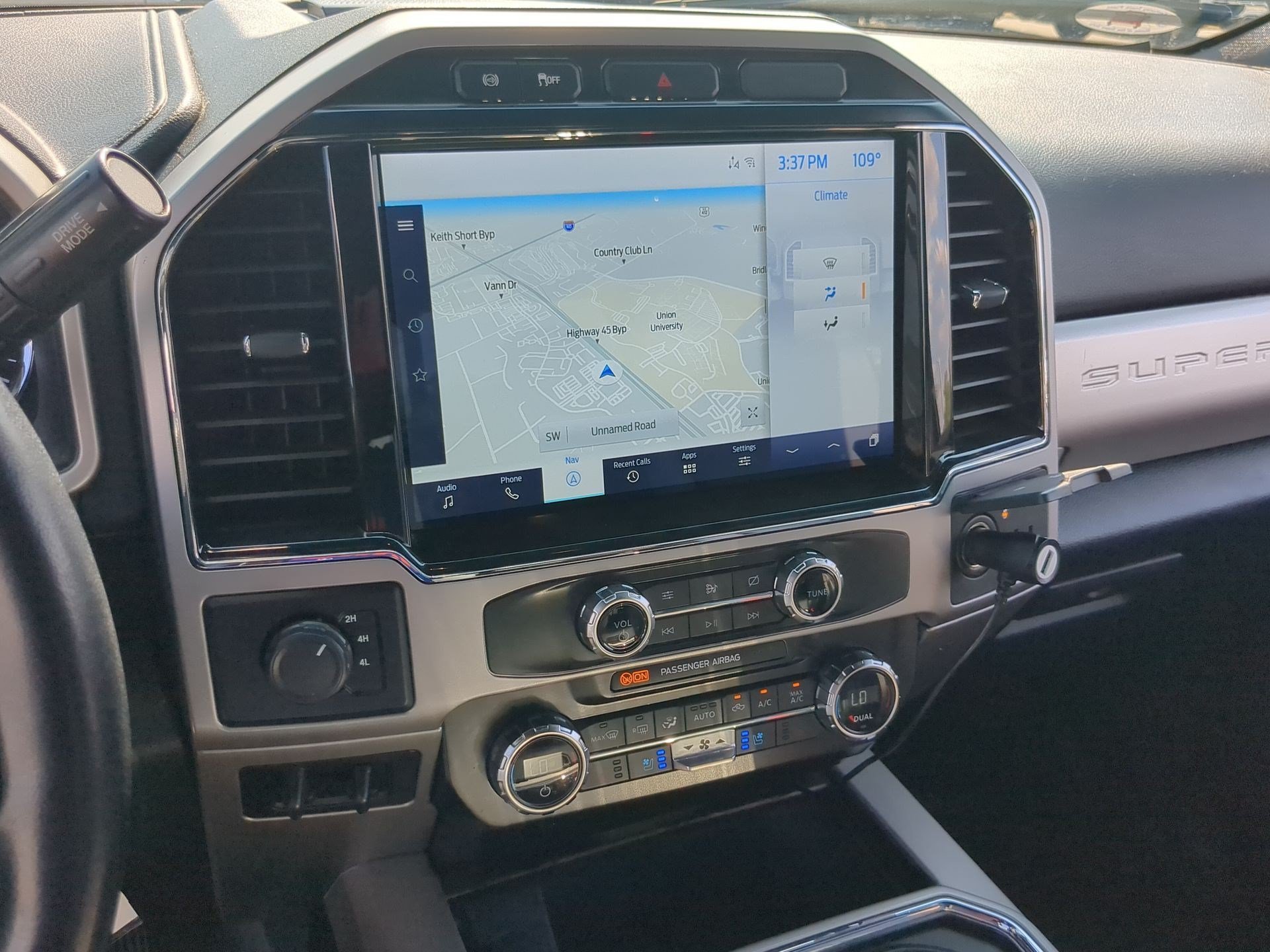 Used 2022  Ford XL image 15