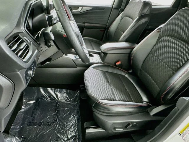 Certified Pre-Owned 2024 Ford Escape ST-Line