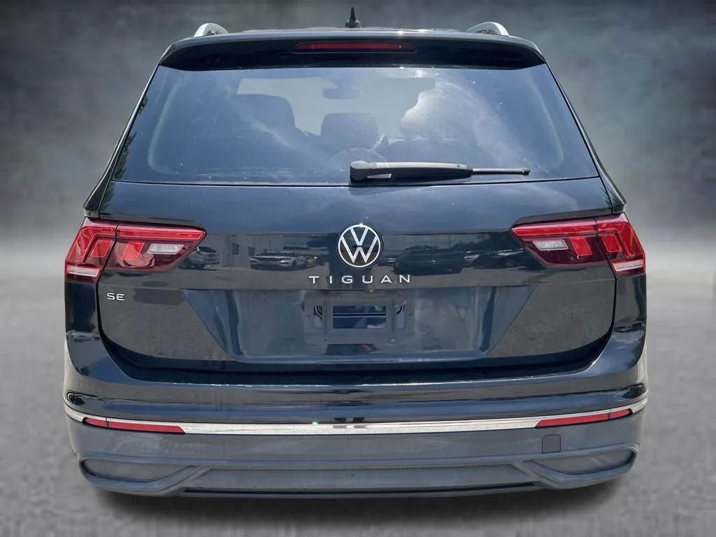 Used 2022 Deep Black Pearl Effect Volkswagen 2.0T SE image 6