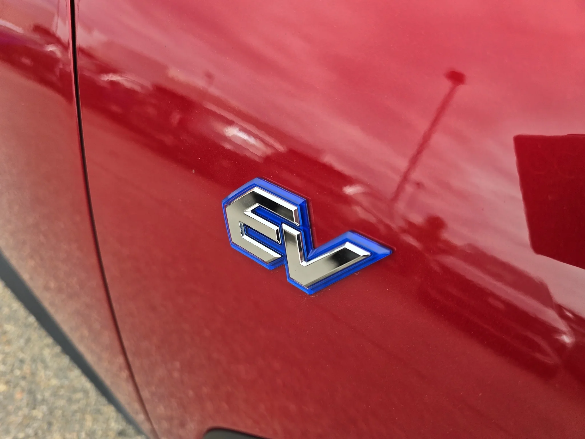 Used 2023 Elemental Red Pearl 2-Tone Subaru Touring image 11