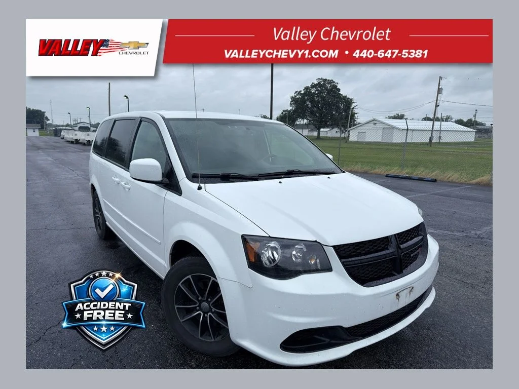 Used 2017 White Dodge SE Plus image 1