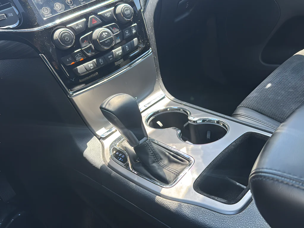 Used 2021 Gray Jeep Laredo X image 22