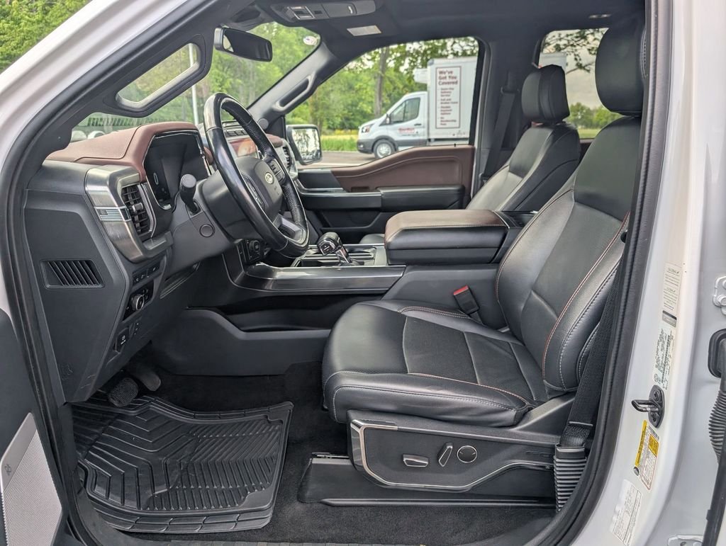 Used 2023 White Ford Lariat image 11