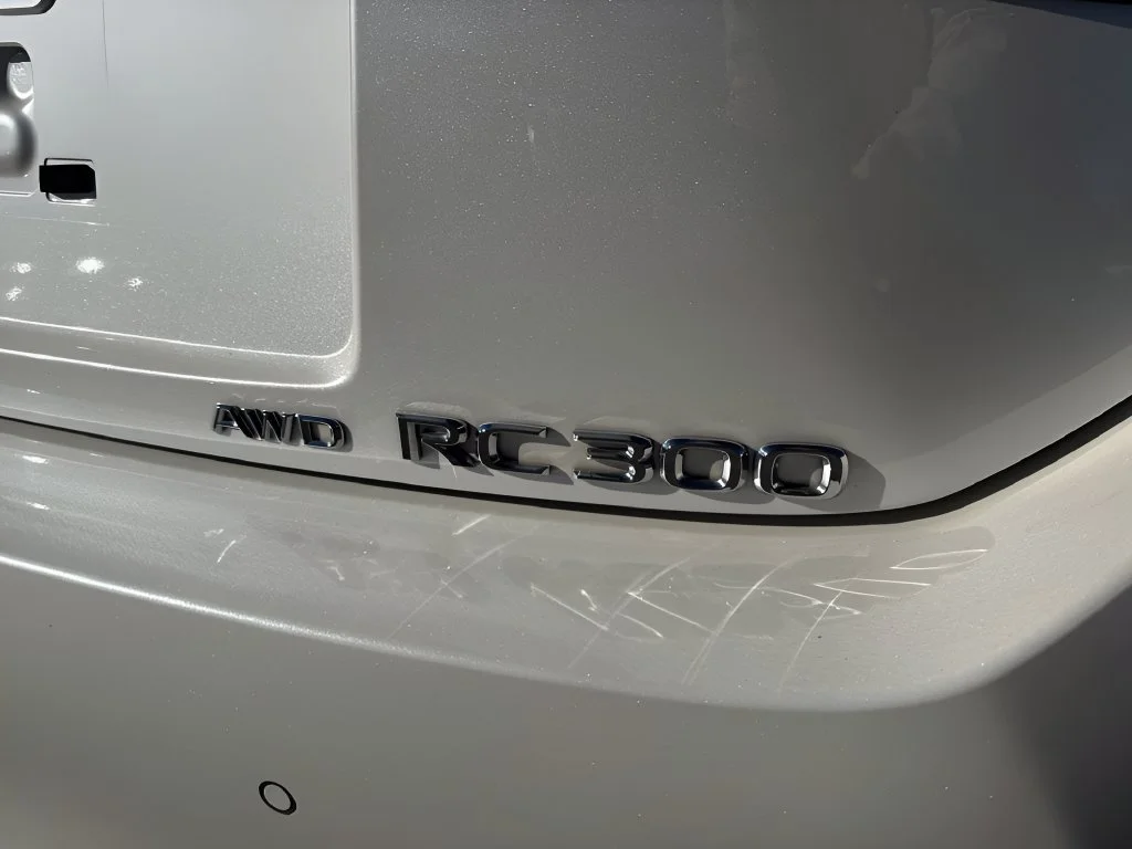 Used 2020 White Lexus 300 image 28