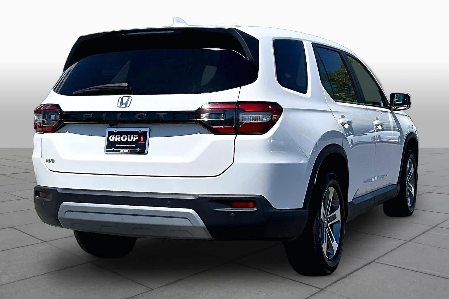 Certified Used 2023 Platinum White Pearl Honda AWD EX-L image 12