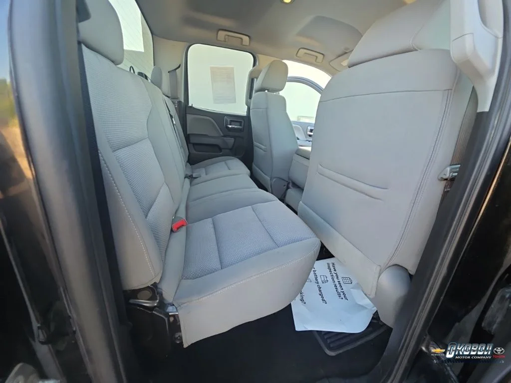 Used 2018 Black Chevrolet Custom image 20