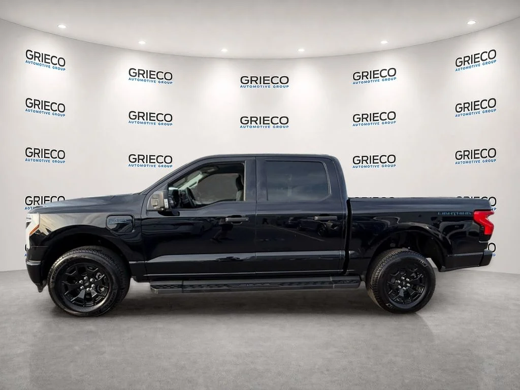 Used 2025 Black Metallic Ford XLT image 4