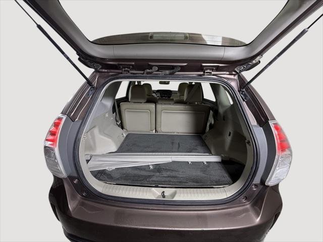 Certified Used 2016 TOASTED WALNUT PEARL Toyota  image 8