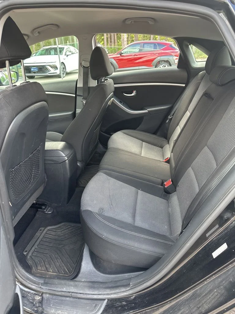 Used 2017 Black Noir Pearl Hyundai Base image 8