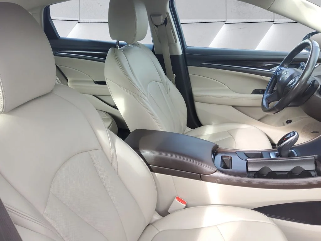 Used 2018 White Buick Premium I Group image 14