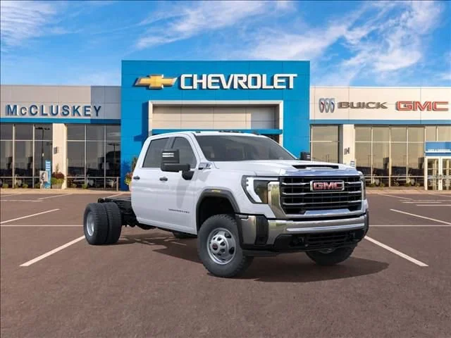2025 GMC Sierra 4WD Crew Cab Standard Box Pro's photo