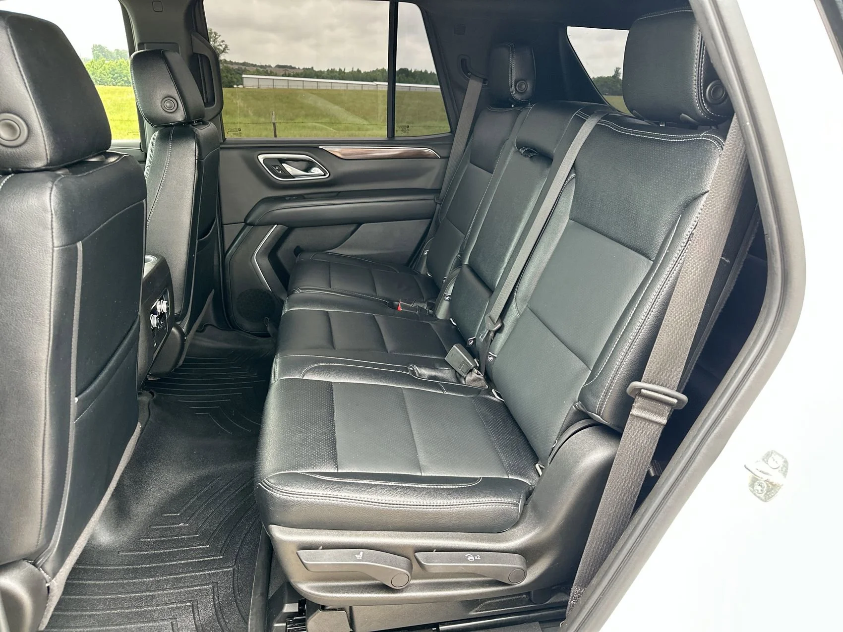 Used 2021 Summit White GMC SLE image 22