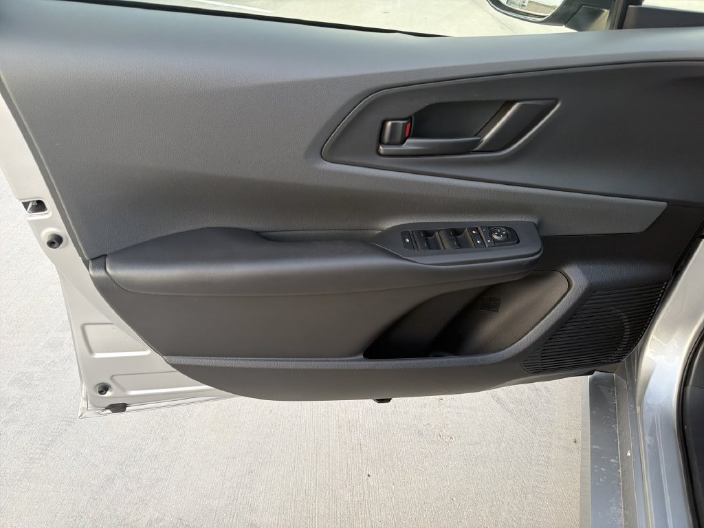 Used 2025  Toyota LE image 9