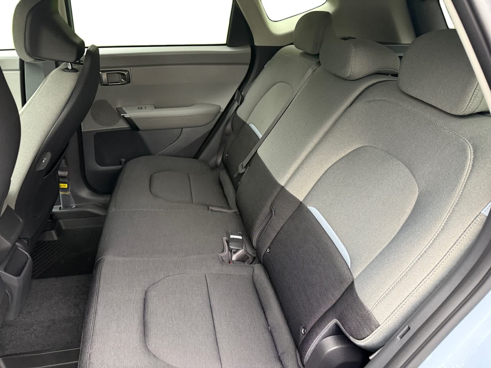 New 2027 Pale Gray Kia S image 22