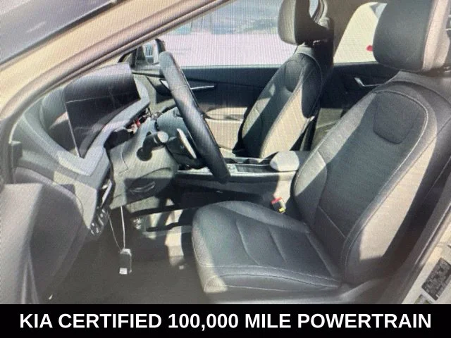 Used 2023 White Kia Wind image 6