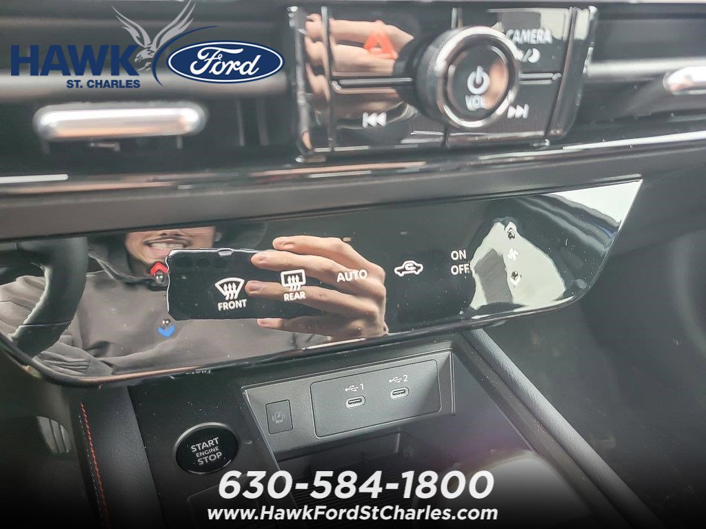 Used 2025 Deep Blue Pearl Nissan SR image 14