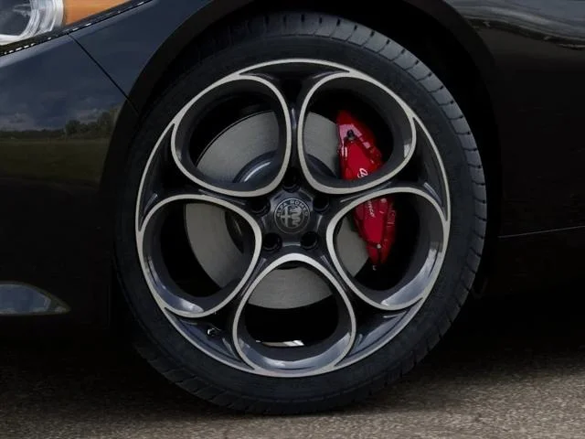 2025 Alfa Romeo Giulia Base - Photo 41