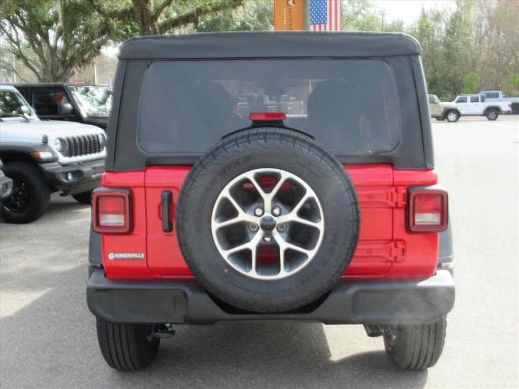 New 2026 Firecracker Red Clear-Coat Exterior Paint Jeep Sport S image 5