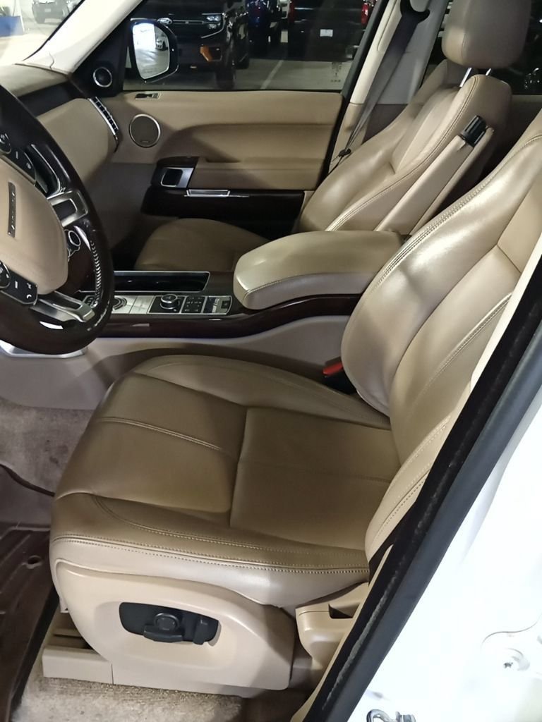 Used 2016  Land Rover 3.0L V6 Turbocharged Diesel Td6 image 9
