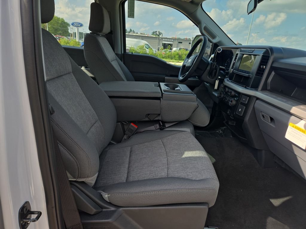 New 2026 Oxford White Ford F-250® XL image 11