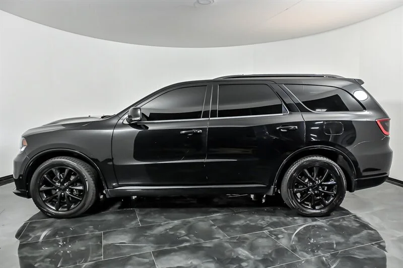 Used 2018 DB Black Crystal Clear Coat Dodge R/T image 6