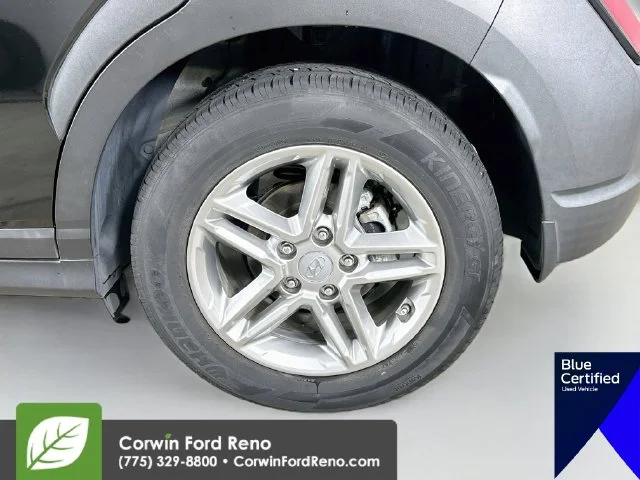 Used 2022 Ultra Black Hyundai SE image 33