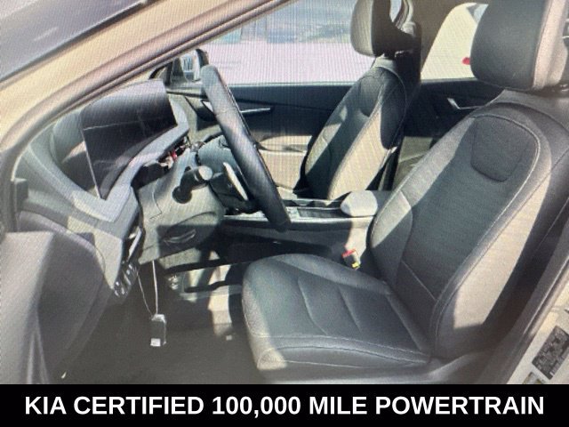 Used 2023  Kia Wind image 7