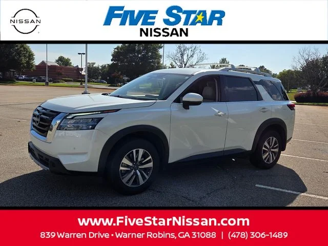 Used 2024 White Nissan SL image 3