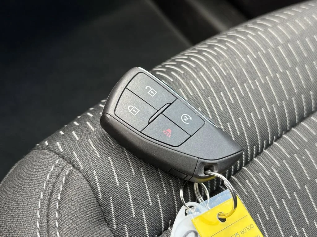 Used 2026 Summit White Chevrolet LT image 35